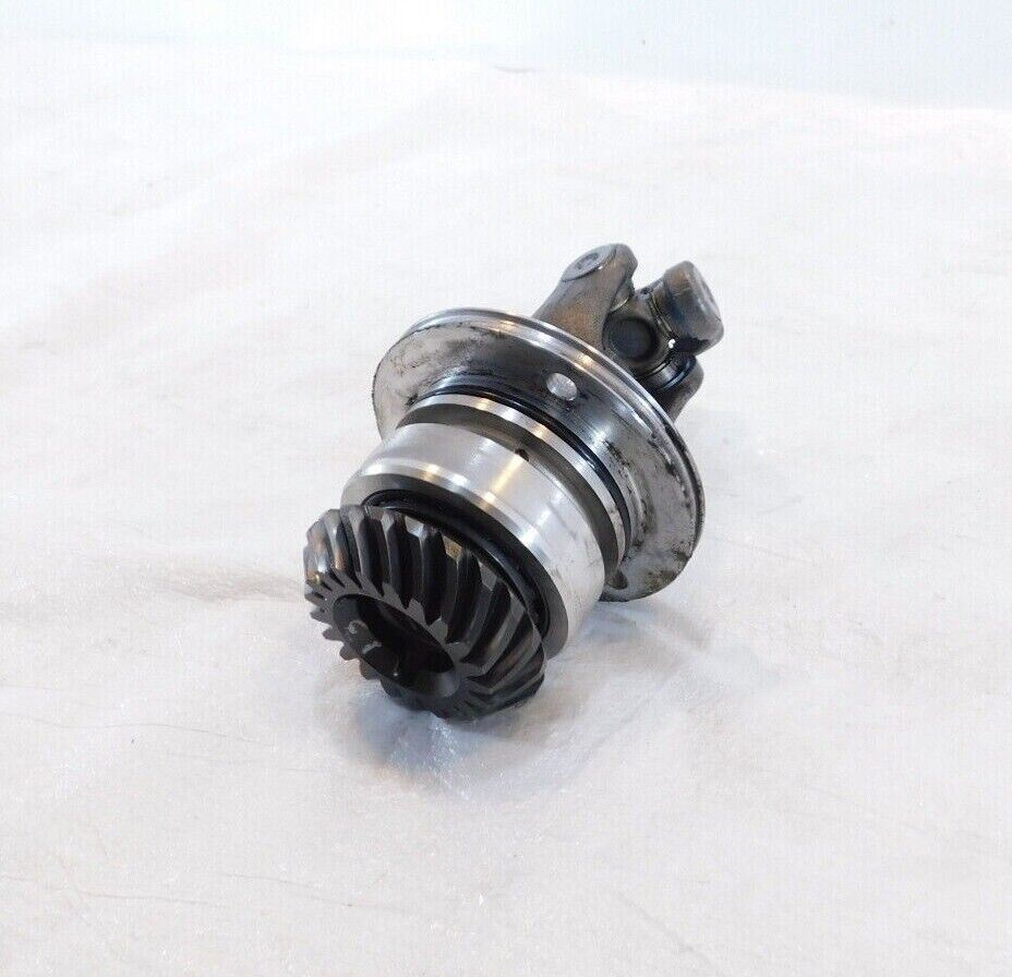 Yamaha V-Max 1200 VMX12 Royal Star Venture Middle Drive Bevel Gear Shaft  Joint