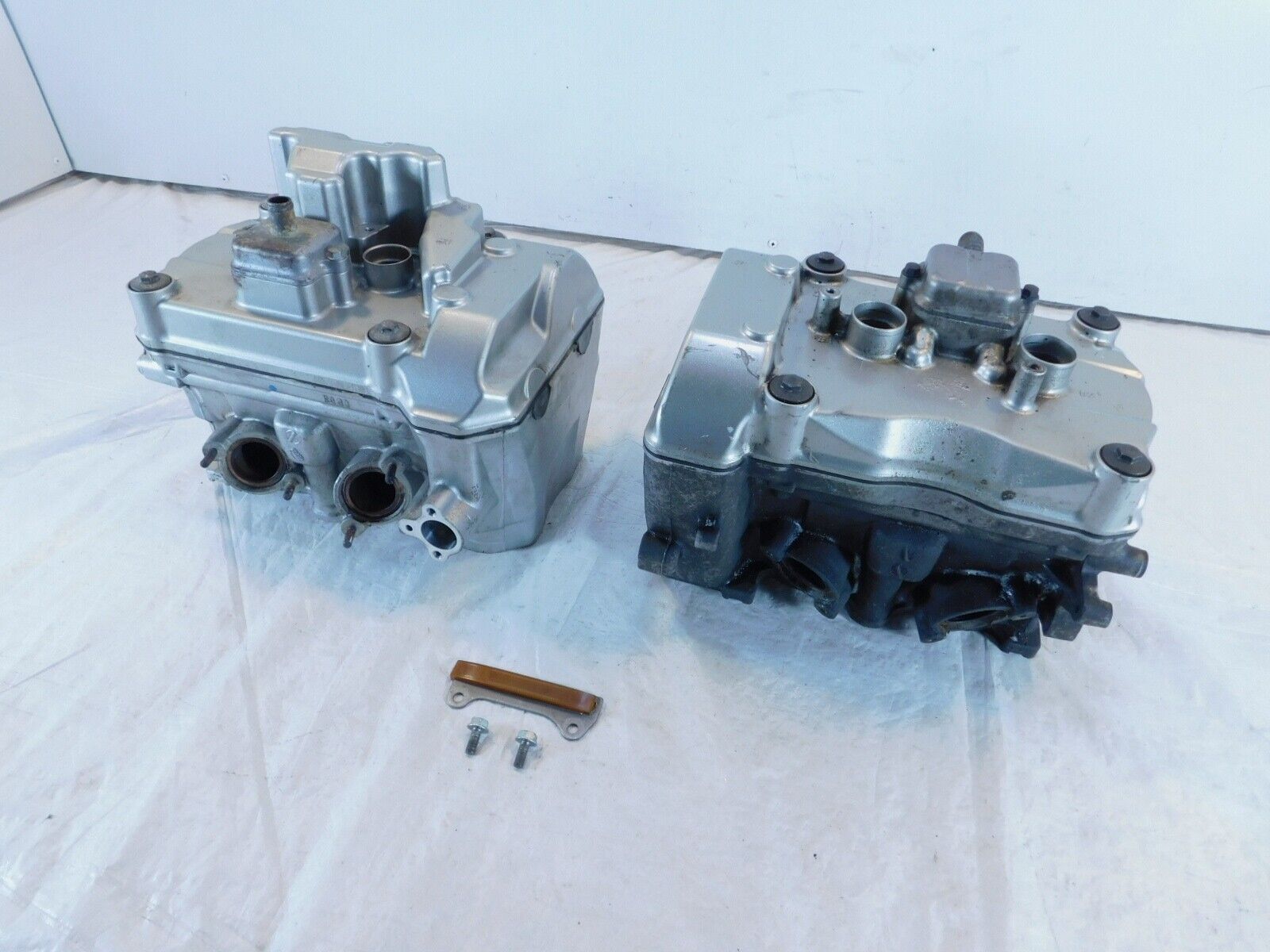 2002-09 Honda VFR800 Interceptor Engine Cylinder Heads