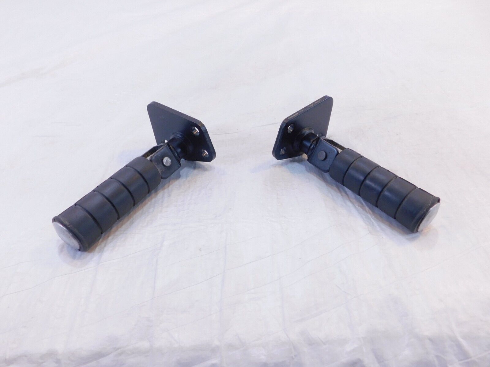 V star 1100 highway pegs store
