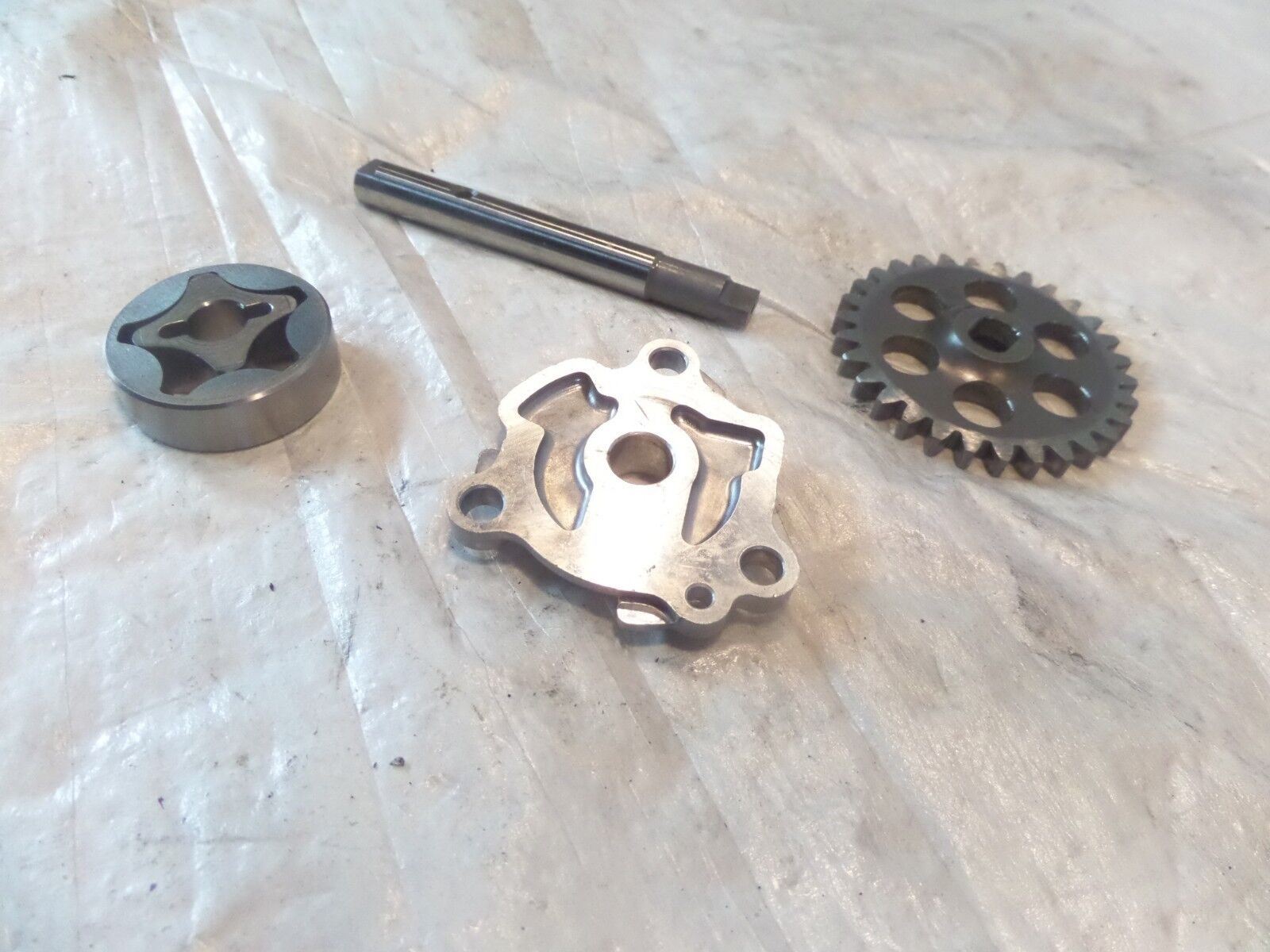 13-17 Kawasaki EX300 Ninja 300 Oil Pump Assembly