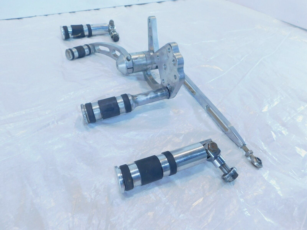 Harley Davidson Softail Custom Springer Standard Left Footpeg Footrest Bracket
