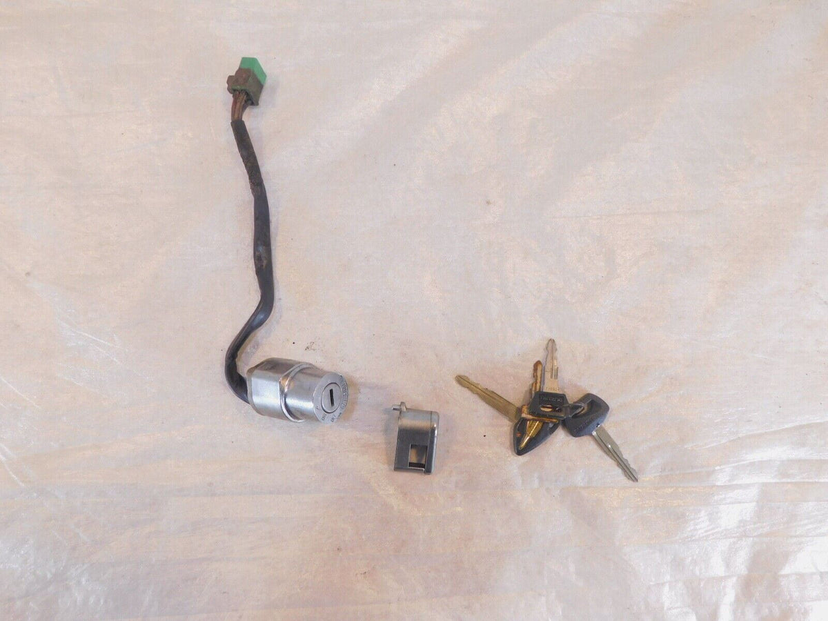 86-04 Suzuki Intruder 700 750 800 VS750 VS800 Ignition Switch Helmet Lock & Key