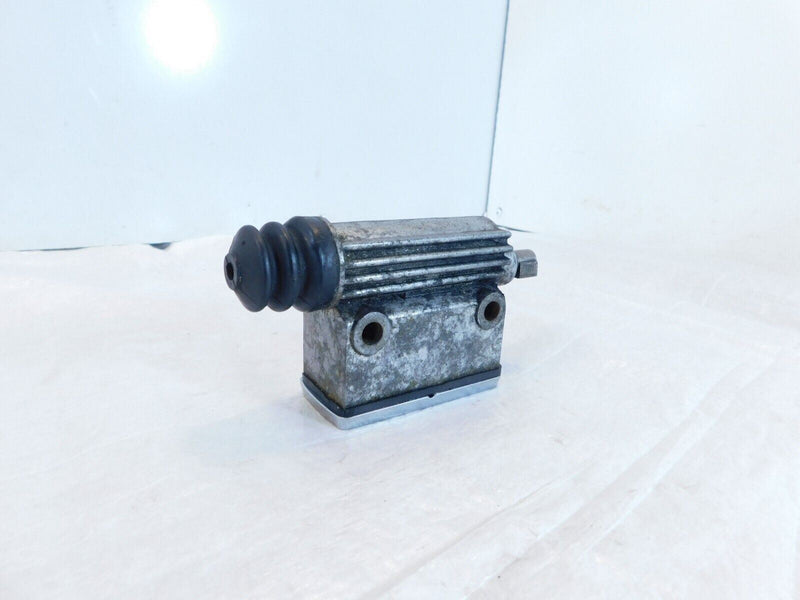 Harley Davidson Ironhead XLH Sportster 1000 Rear Brake Master Cylinder Reservoir
