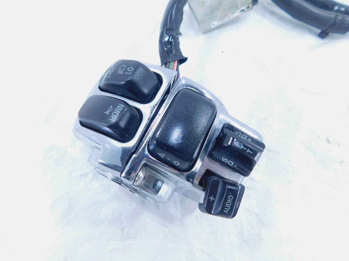 Harley Davidson Electra Glide Ultra Classic Left Handlebar Speaker Volume Switch