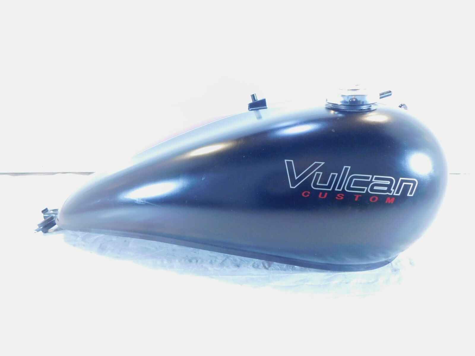 06-16 Kawasaki Vulcan VN900 Custom Fuel Tank