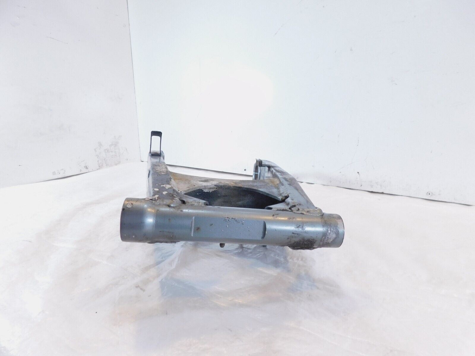1990-92 Kaw Ninja ZX-11 ZX1100 Rear Wheel Swingarm