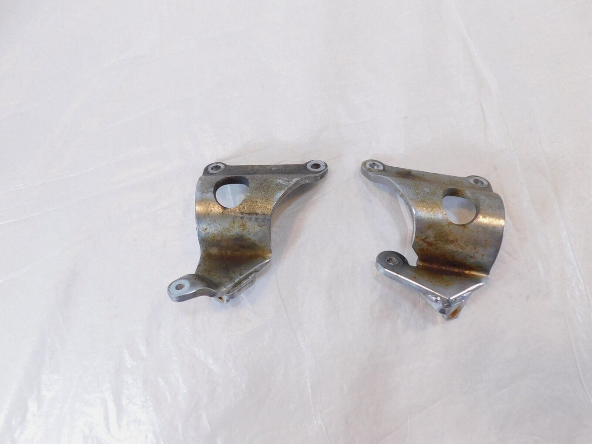 94-03 Honda Magna VF750 VF750C Front Left/Right Footpeg Footrest Mount Brackets