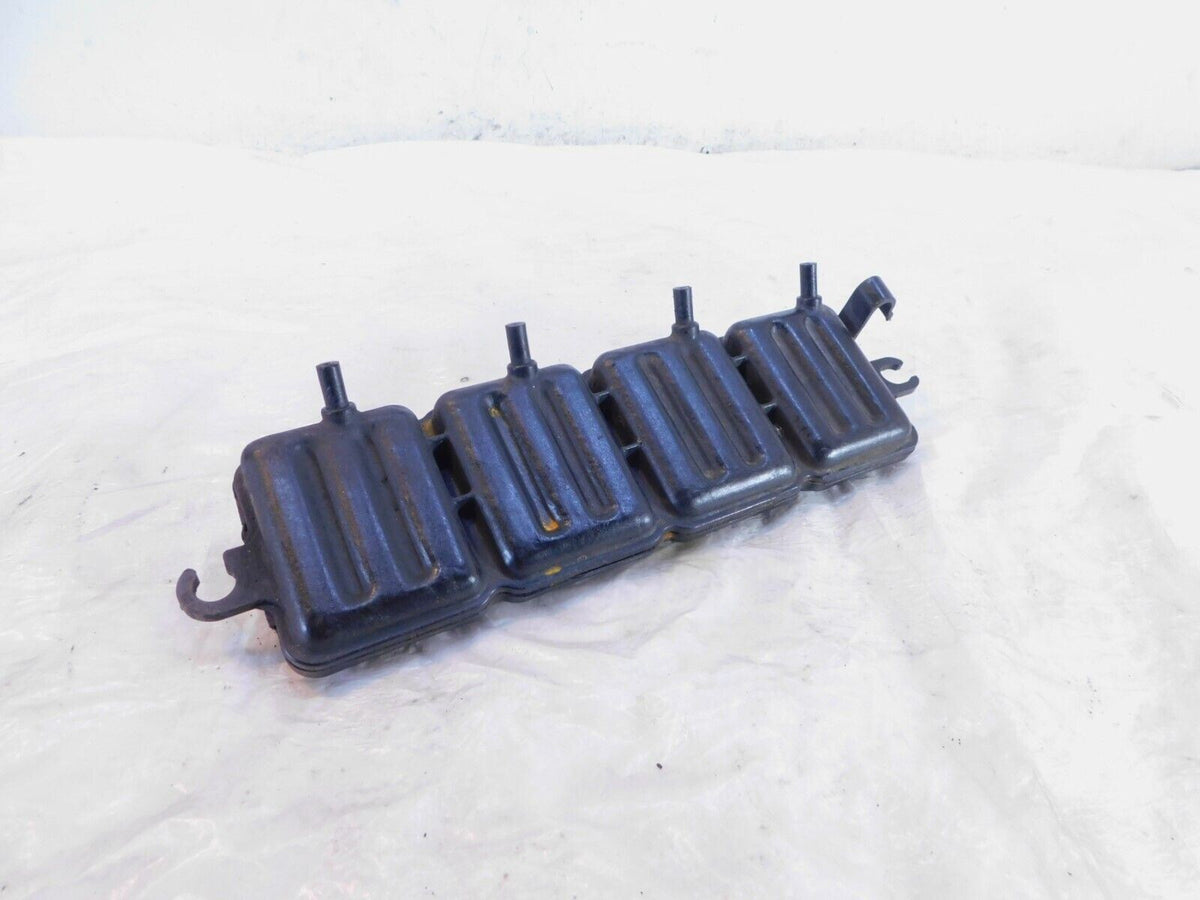 Yamaha Venture Royale XVZ12 XVZ12D Engine Motor Cylinder Head Intake Air Chamber