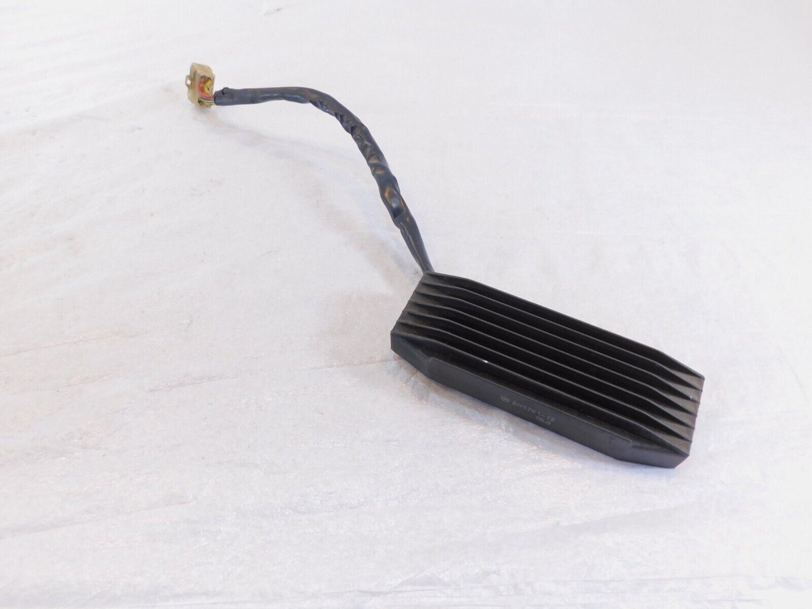 Suzuki Intruder 800 1400 S83 Regulator Rectifier