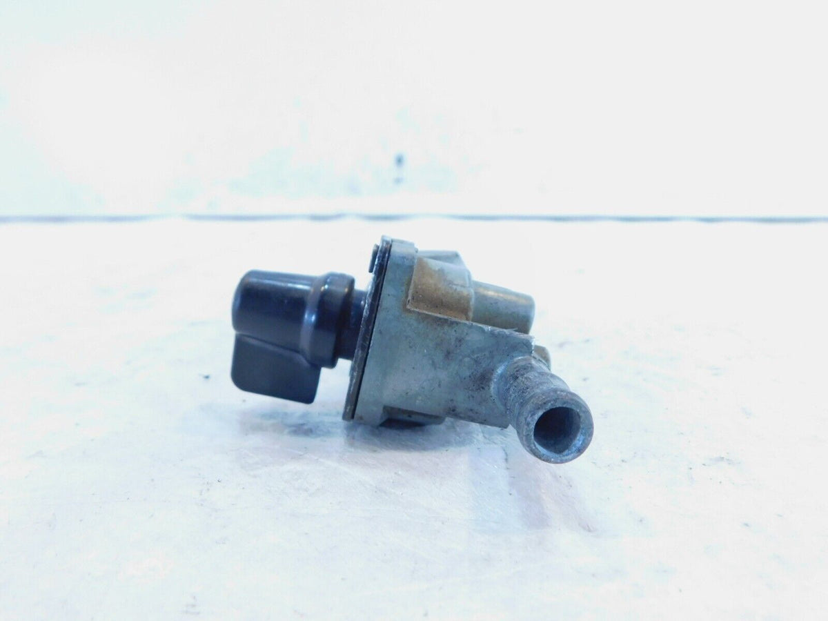 Honda VT1100 VT1100C Shadow 1100 ACE Sabre Fuel Gas Tank Petcock Shut Off Valve