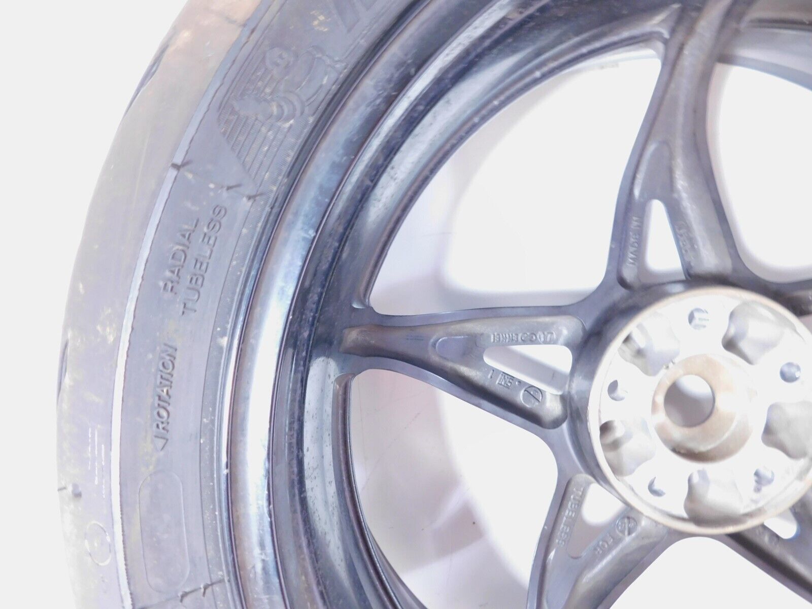 NINJA H2SX SEリアホイール 純正 49058-0696 2018-2021 Kawasaki Ninja H2 SX SE ZX1002 Rear Wheel Rim