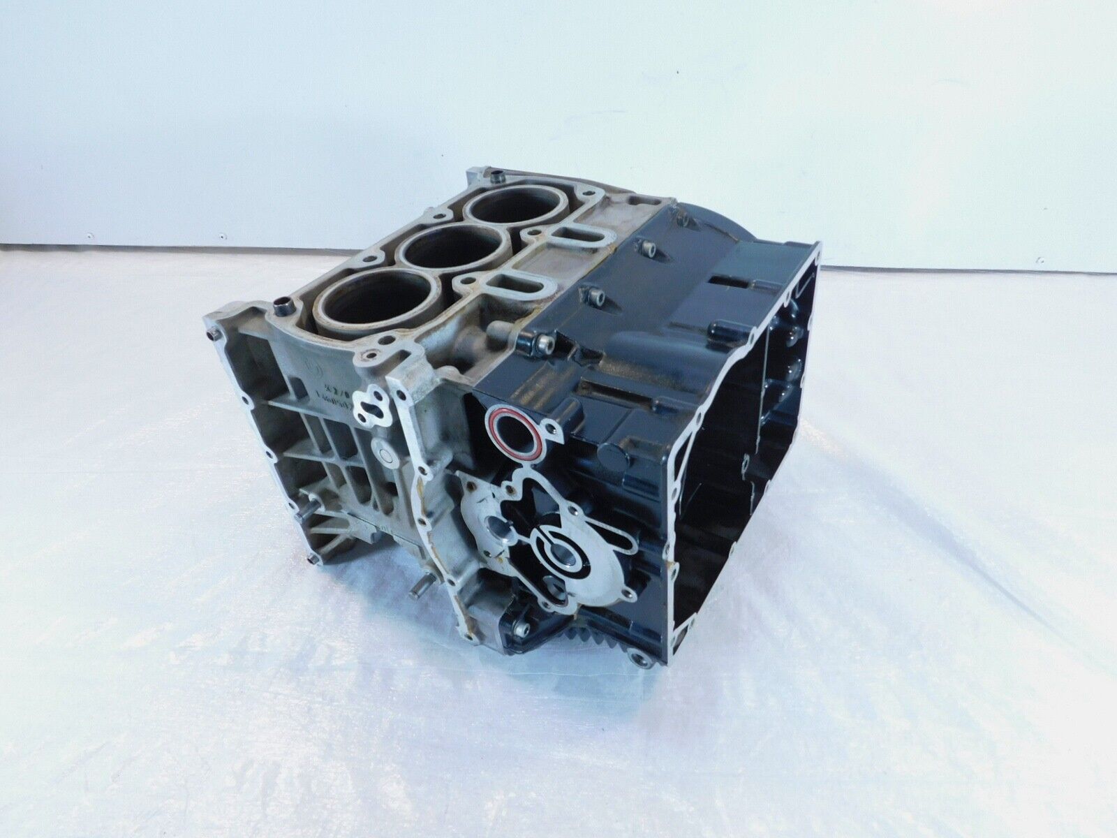 1986-1996 BMW K75 K75C K75S K75RT Engine Motor Case Block Crankcase Cy