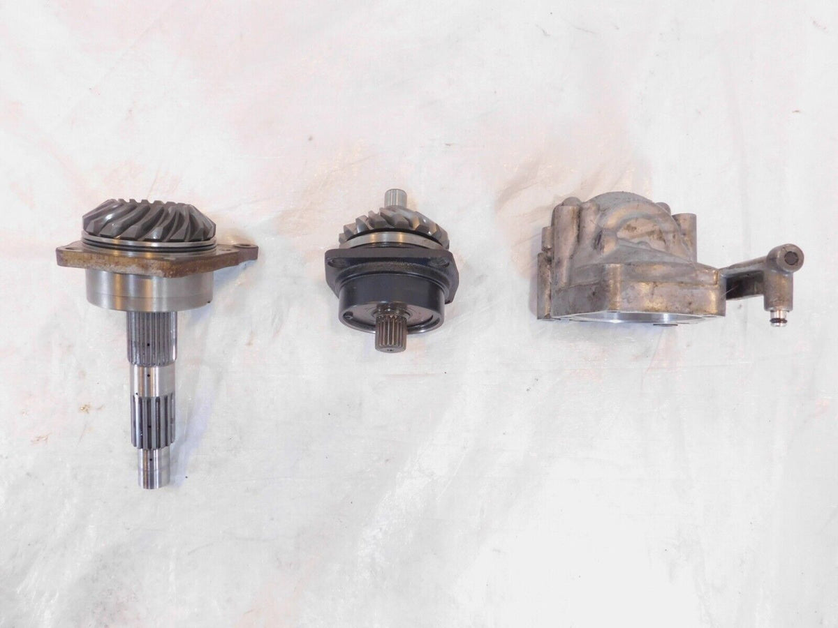 Honda VTX1300 VTX VT1300 Fury Transmission Cross Shaft Differential Case Housing