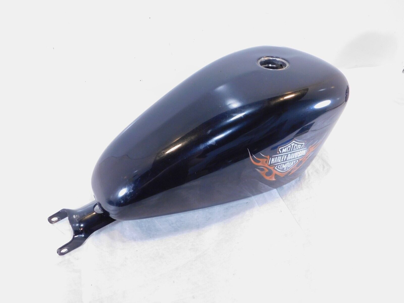 Sportster 883 deals gas tank