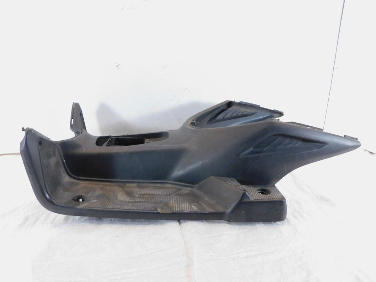 Yamaha YW50 Zuma 50 50F 50FX Front Main Rider Footrest Floor Board Pan