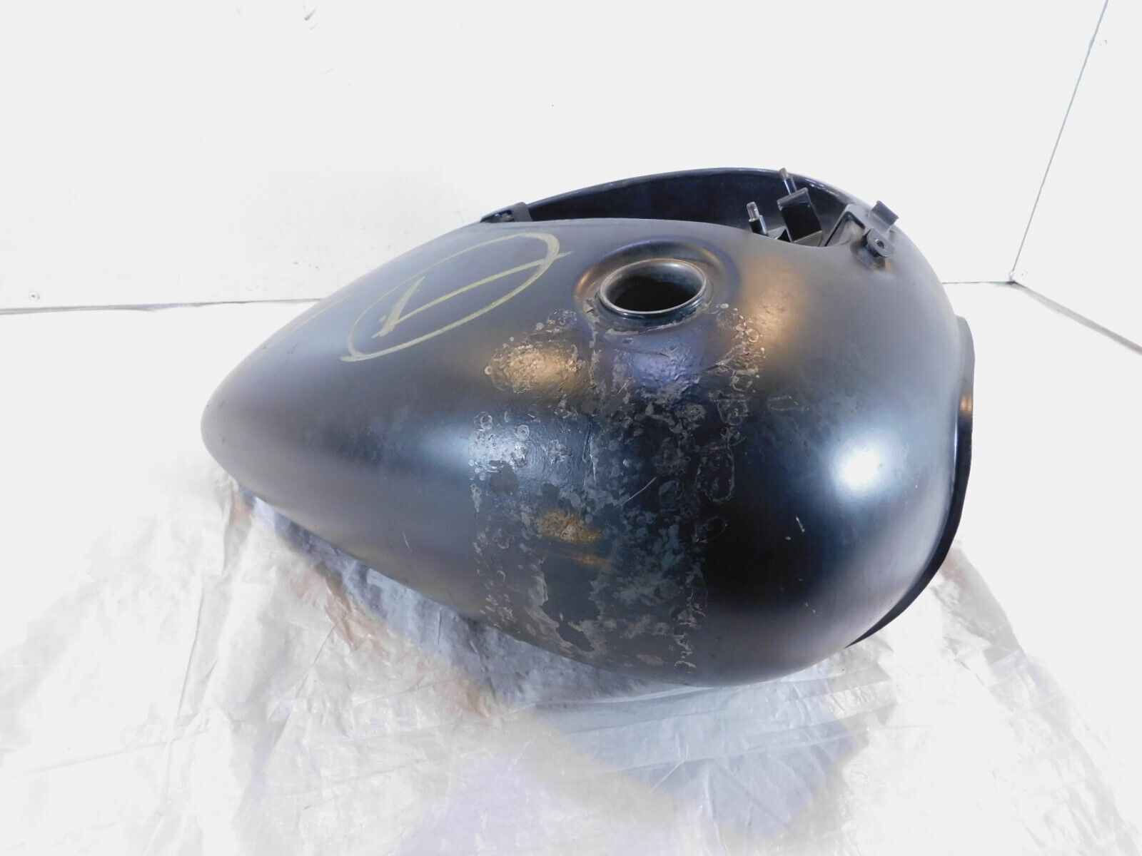 V star sale 1100 gas tank